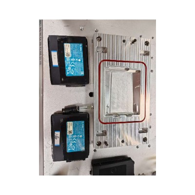 فحص وحدة البطارية