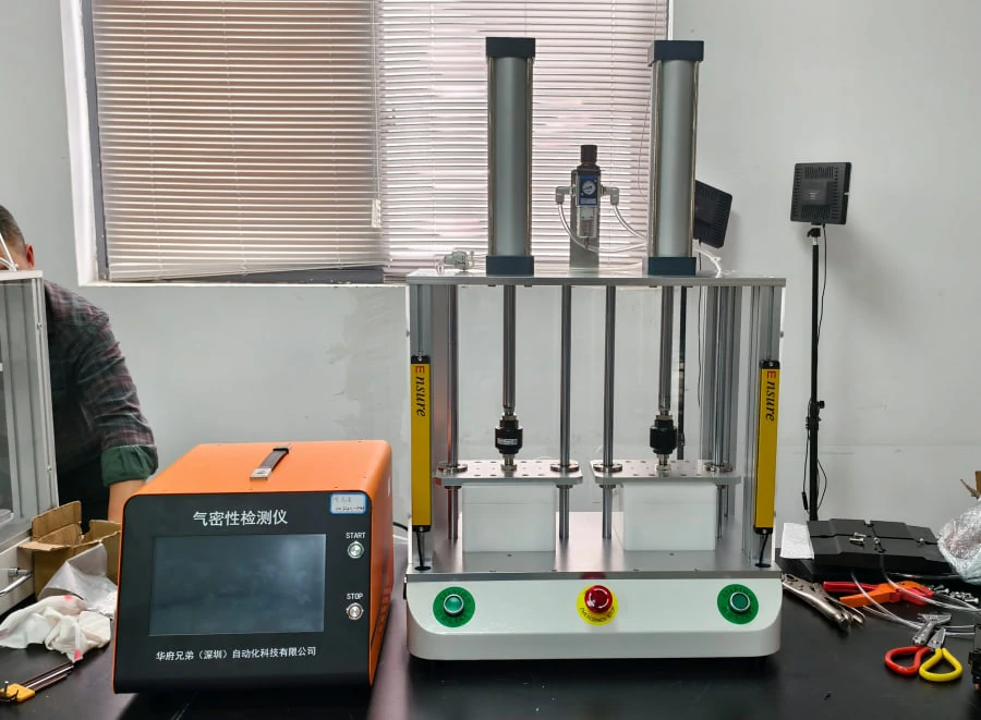 جهاز اختبار إحكام متعدد الوظائف للمرحلات مع القالب